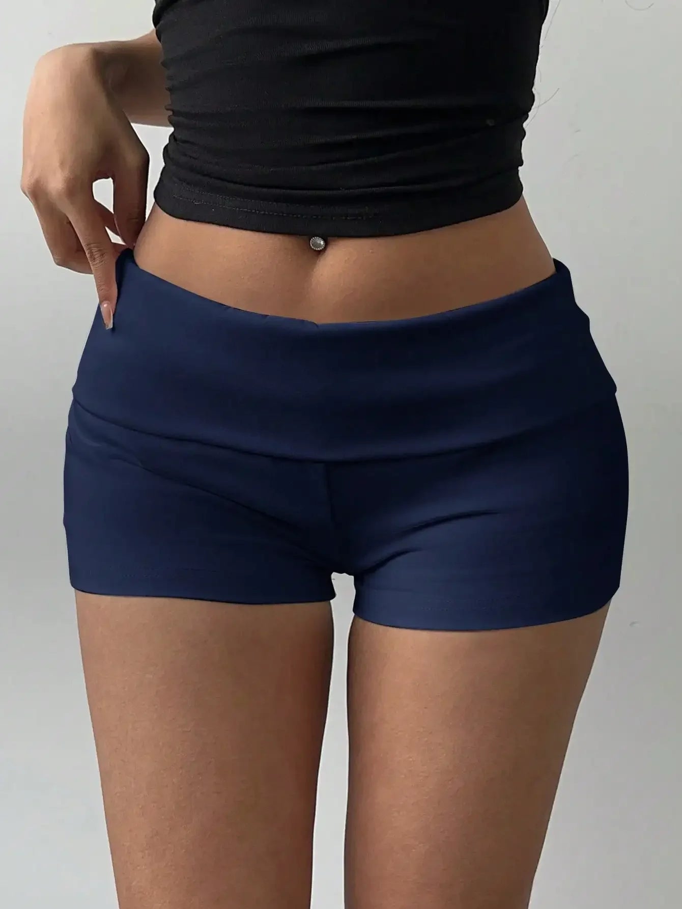 Polyester Knit Low Rise Skinny Workout Shorts For Women