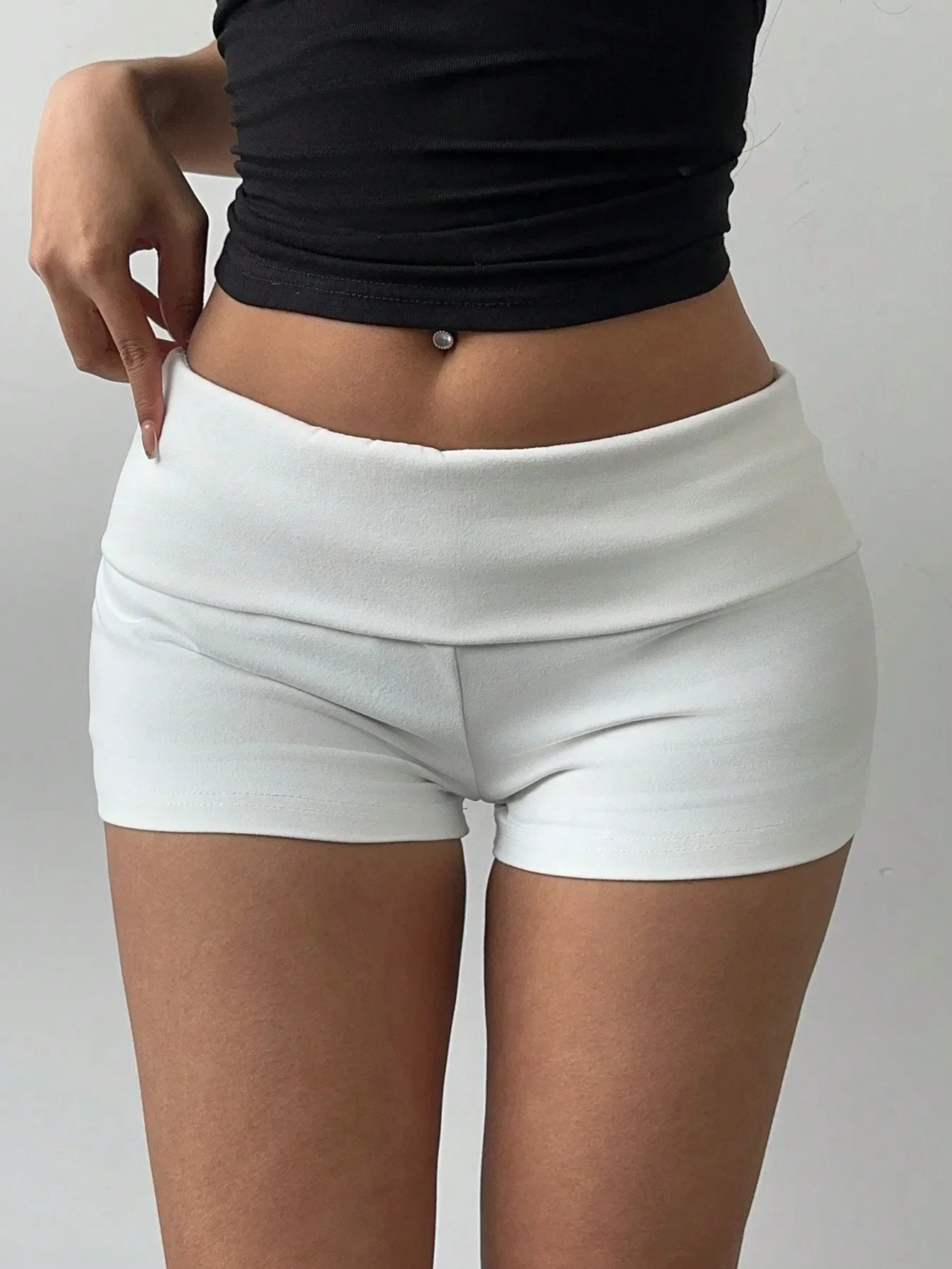 Polyester Knit Low Rise Skinny Workout Shorts For Women